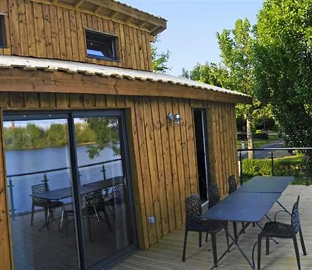 Camping Kanopee Village 3*
