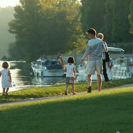 Kanopee Village Camping